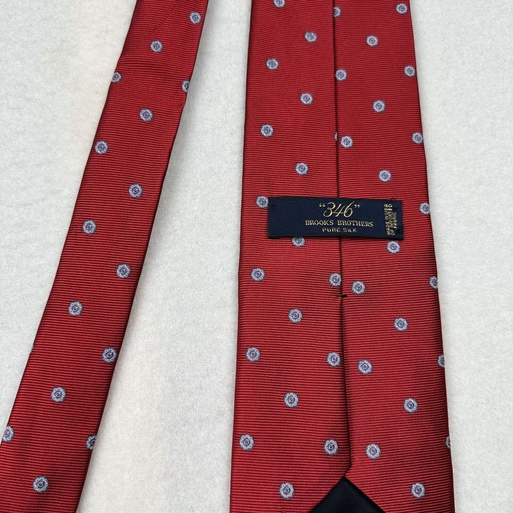 Brooks Brothers‎ 346 Pure Silk Red Floral Made in USA Floral 57"x3.75"